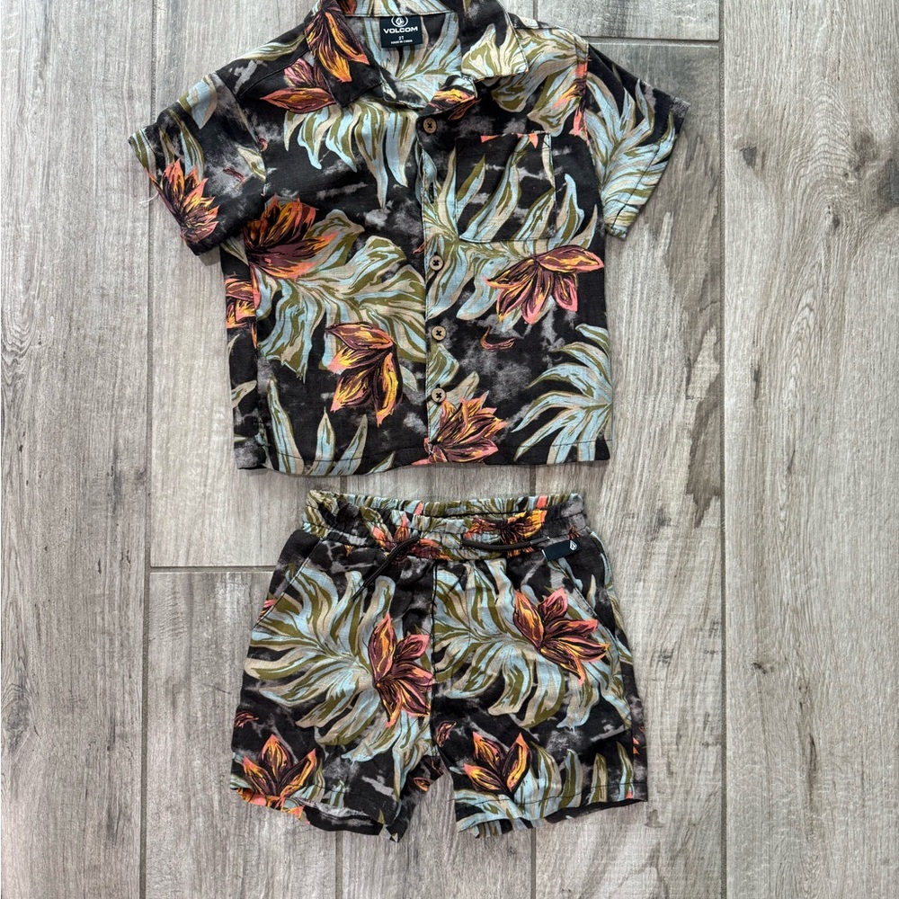 Volcom Multicolor Tropical Print Apparel